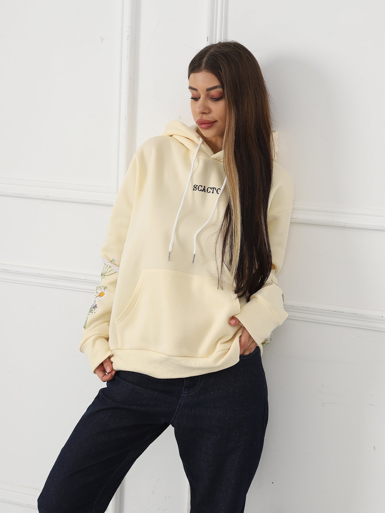 Women's Solid Color Floral Long Sleeved Sweatshirt - AMWLY