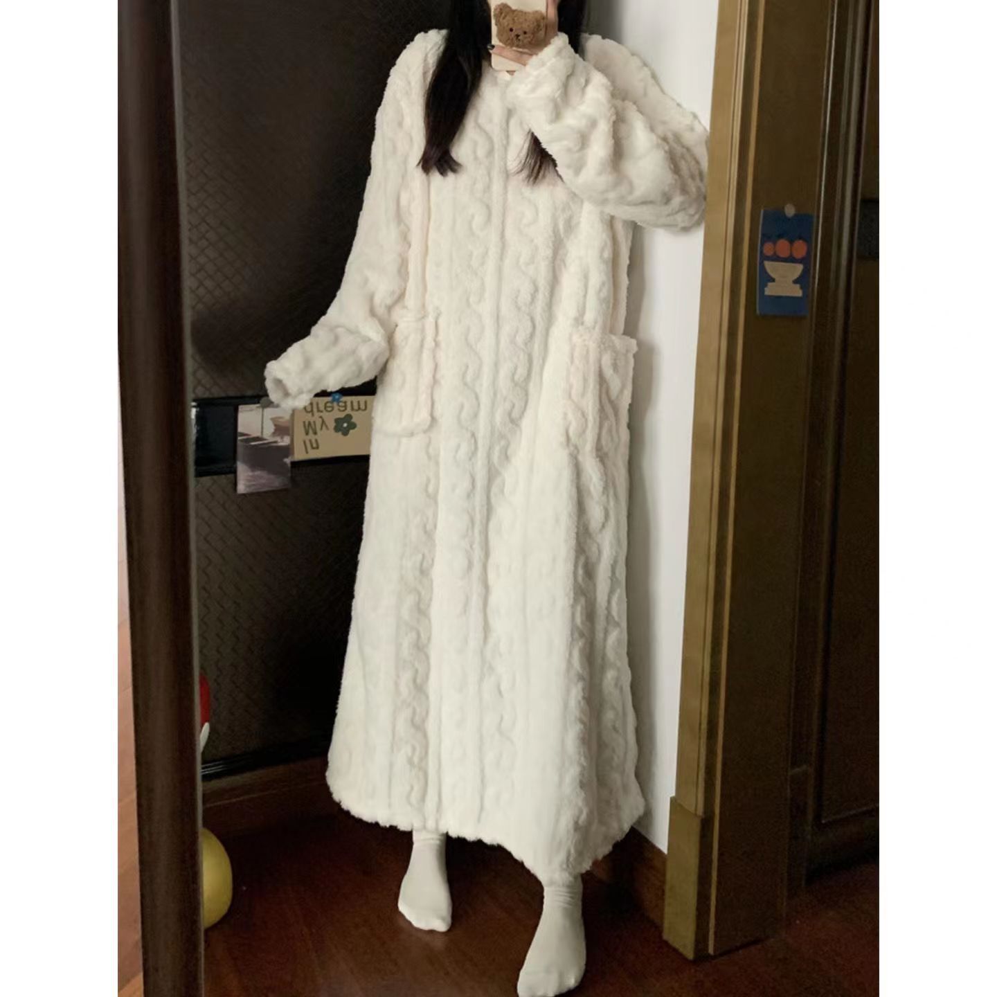 Winter Coral Fleece Sleepwear Women's Nightgown Long Night Dress Pajamas With Pockets Thickened Jacquard Dress Warm Home Clothes