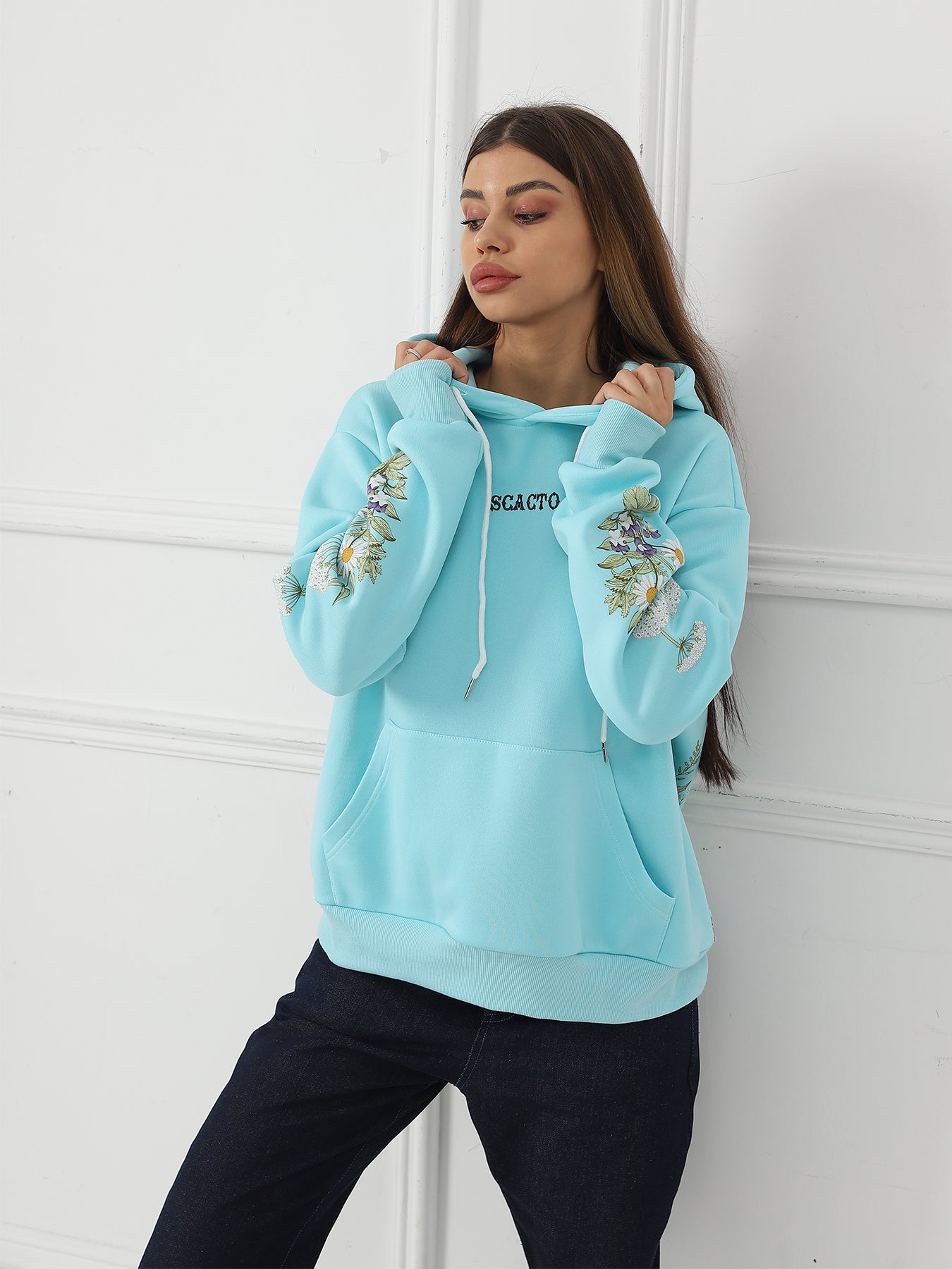 Women's Solid Color Floral Long Sleeved Sweatshirt - AMWLY